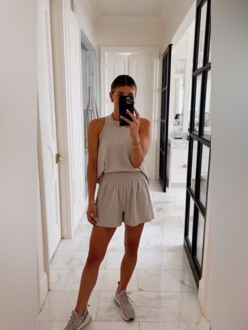 Vuori Women’s Villa Shorts - Picture 15 of 15